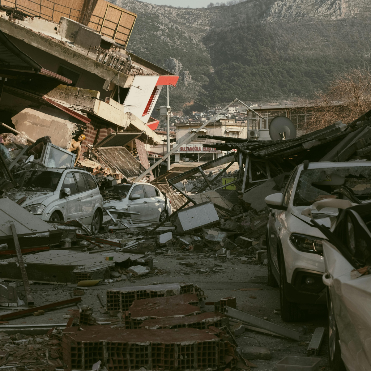 Adafed doğal afet yardımları ile yardımda bulunun